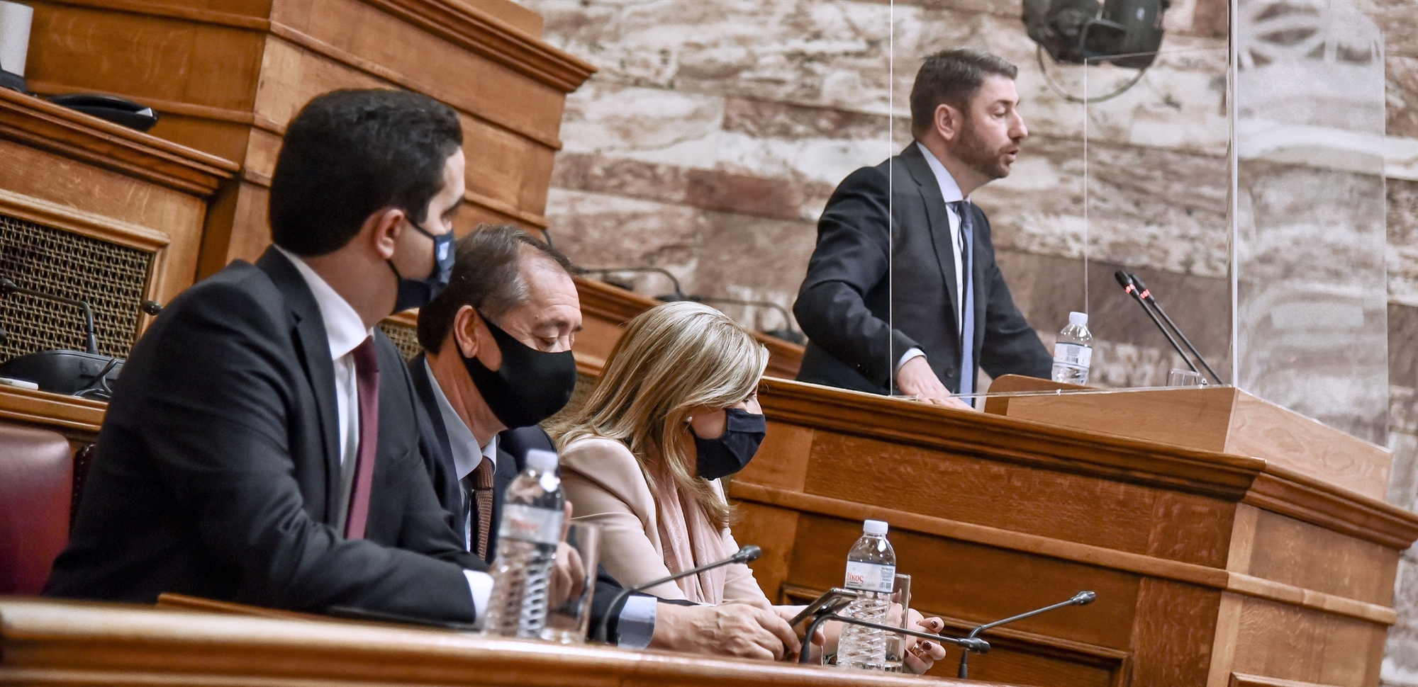 ομάδα-κρούσης-για-την-αλλαγή-σελίδας-σ-561659956