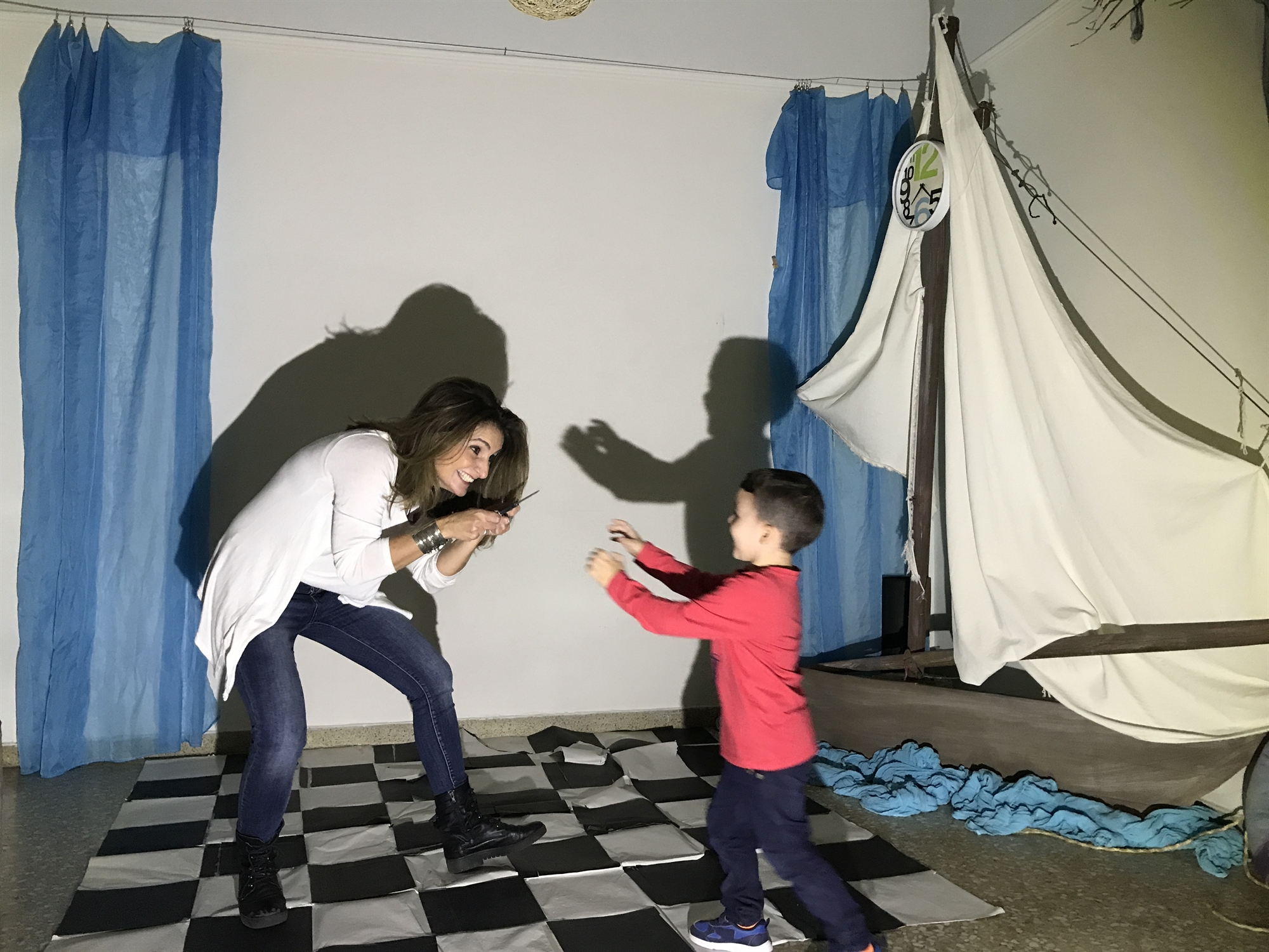 μικροί-υπερήρωες-σε-φανταστική-μάχη-μ-561686443