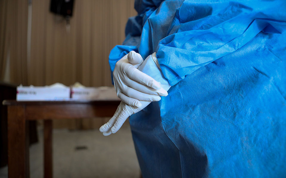 κορωνοϊός-πού-εντοπίζονται-τα-32-694-νέα-κρ-561664390