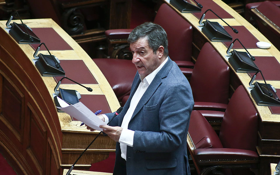 θεωρείο-aνοικτή-η-απόσυρση-561679741