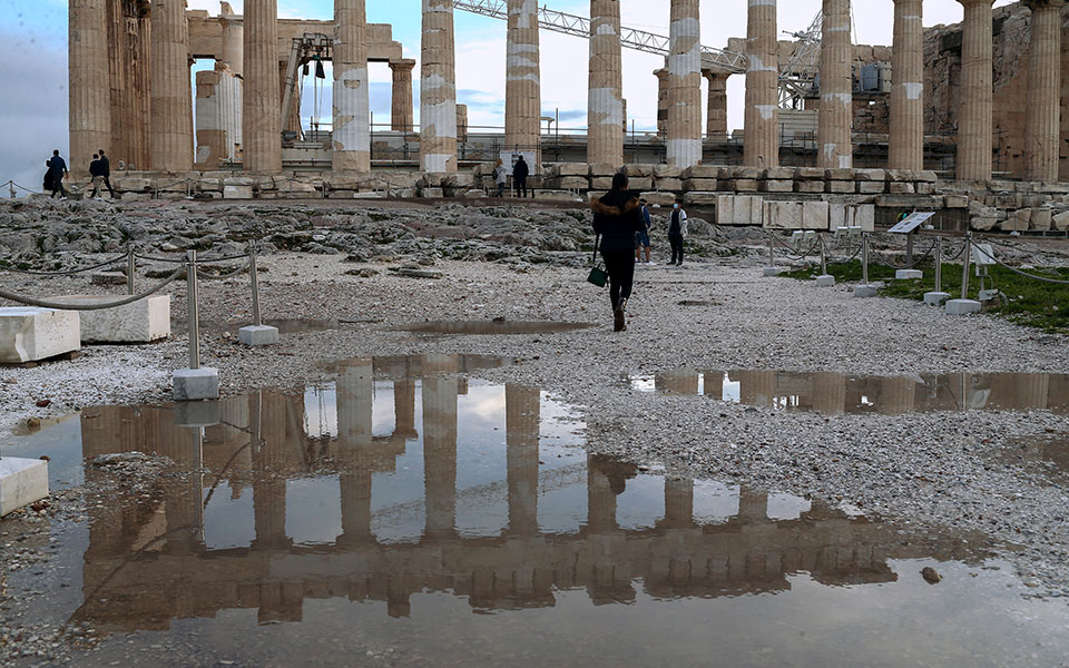 ο-καιρός-σήμερα-βροχές-καταιγίδες-και-561661945