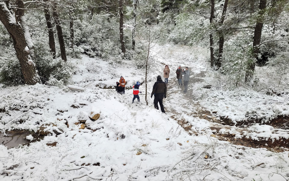 κακοκαιρία-ελπίς-στα-λευκά-πολλές-π-561682876