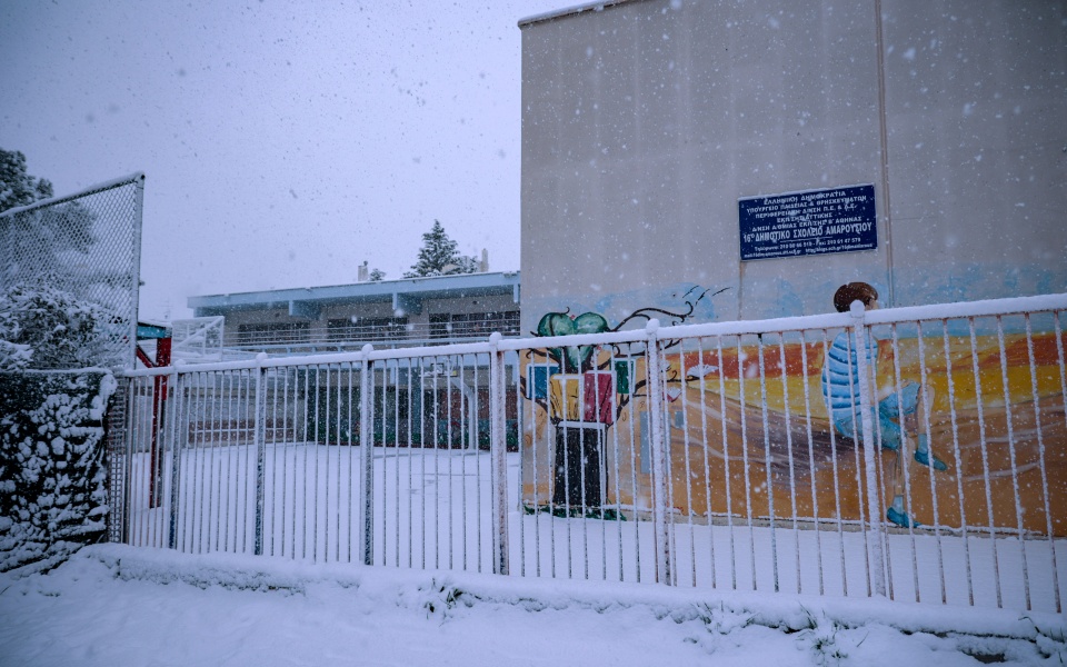 σχολεία-κλειστά-με-τηλεκπαίδευση-και-561688042