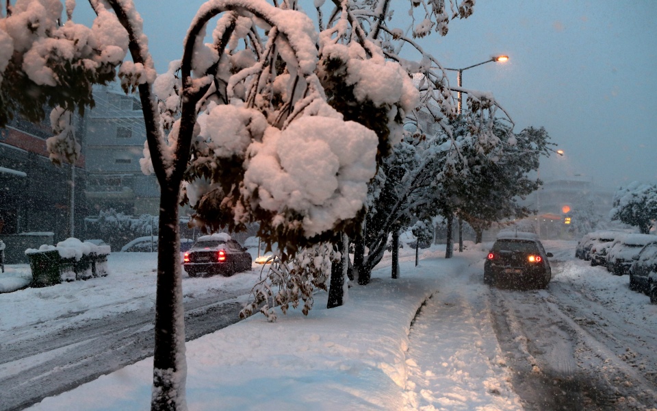 στα-λευκά-έντυσε-τα-δωδεκάνησα-η-πρωτο-561685306