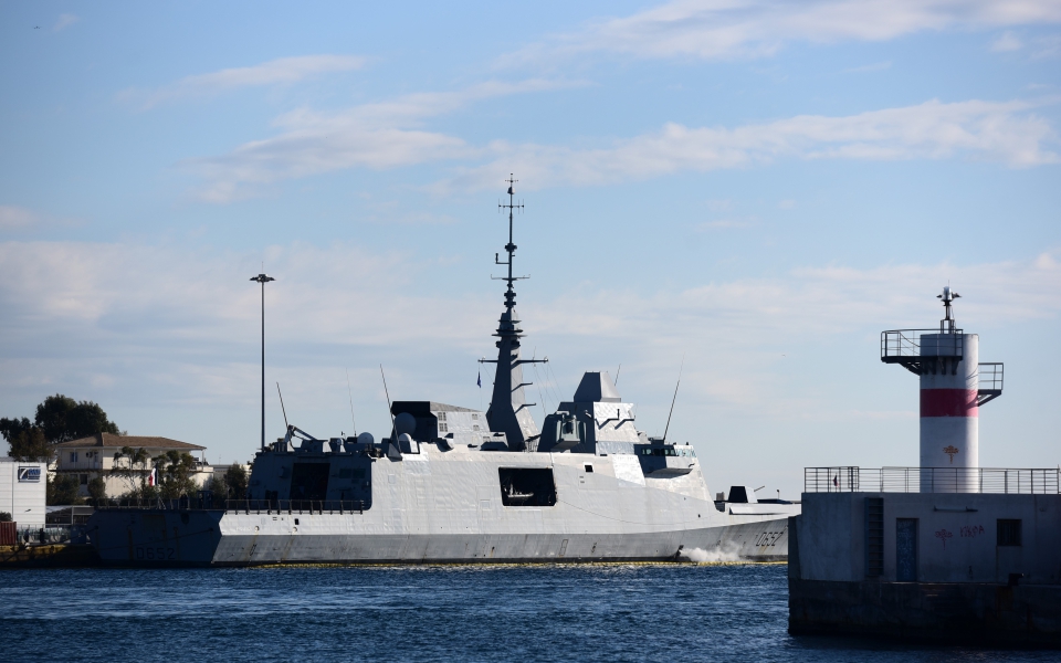 η-γαλλική-φρεγάτα-provence-στο-λιμάνι-του-π-561691483