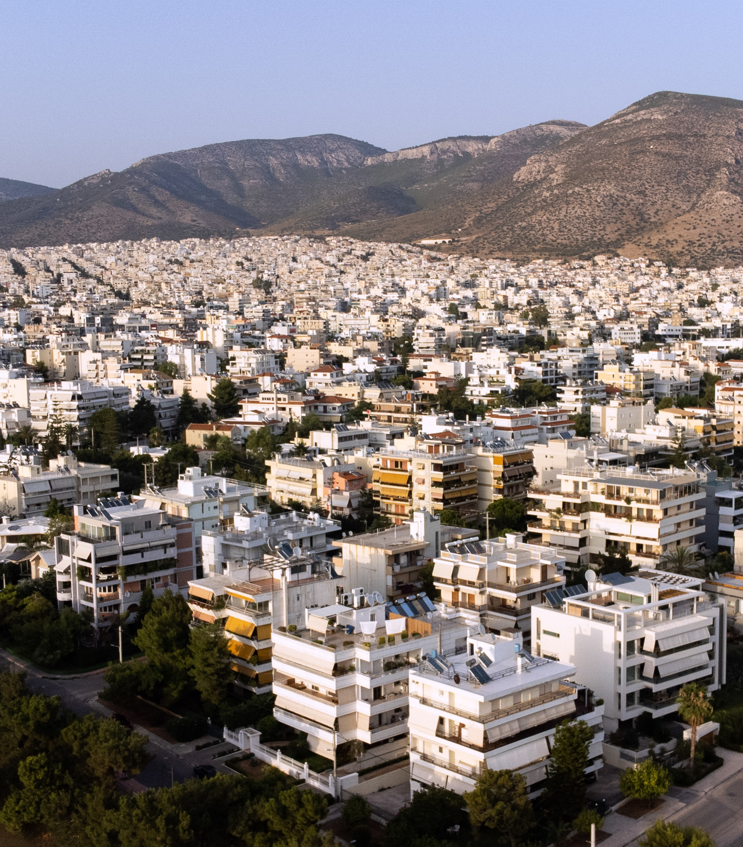 χιλιάδες-πολίτες-όμηροι-του-ταπ-561680623
