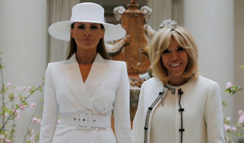 Μελάνια Τραμπ: Στο σφυρί βγαίνει το καπέλο που φορούσε στην επίσκεψη του ζεύγους Μακρόν-1