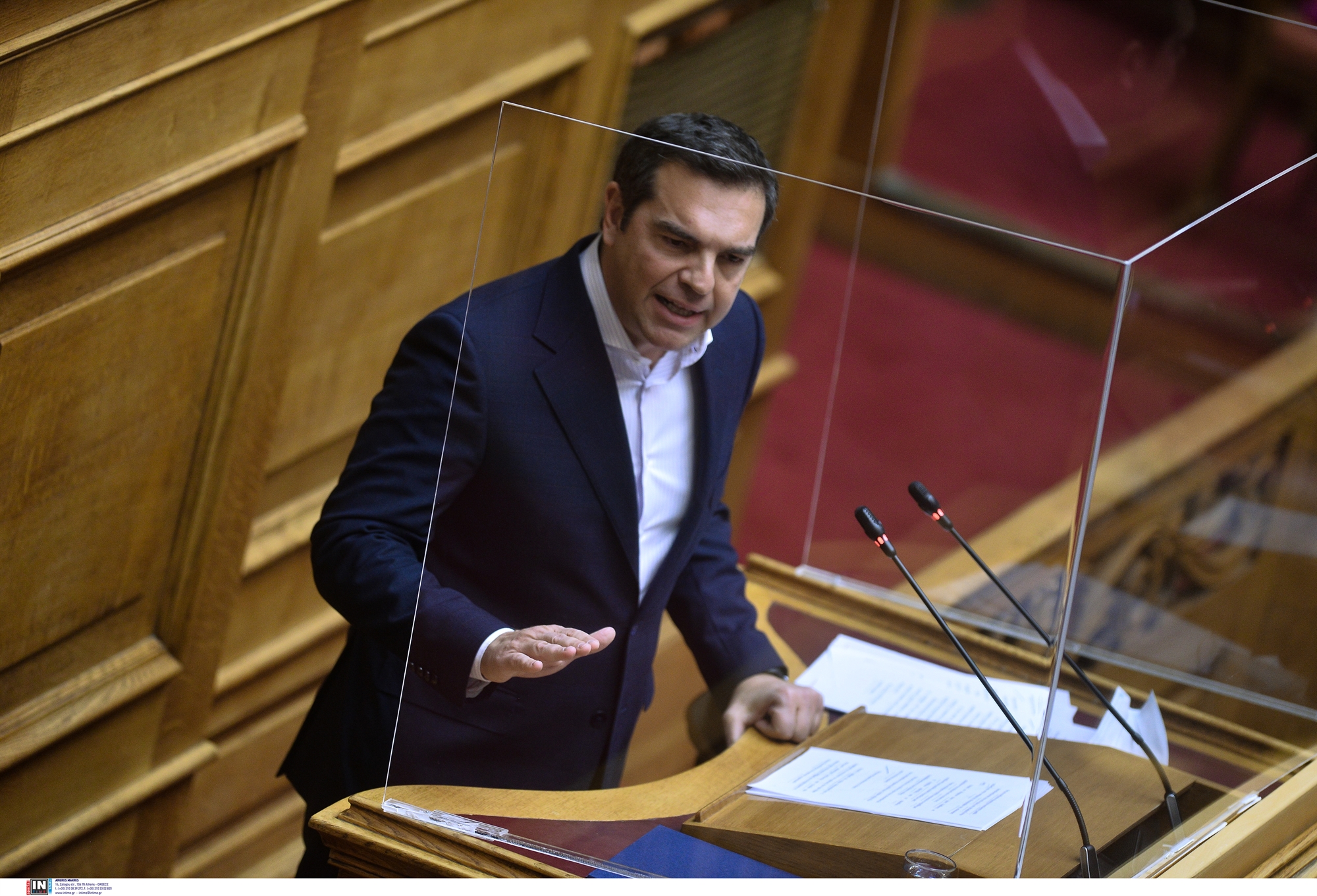 πρόταση-δυσπιστίας-με-το-βλέμμα-σε-φθι-561692812