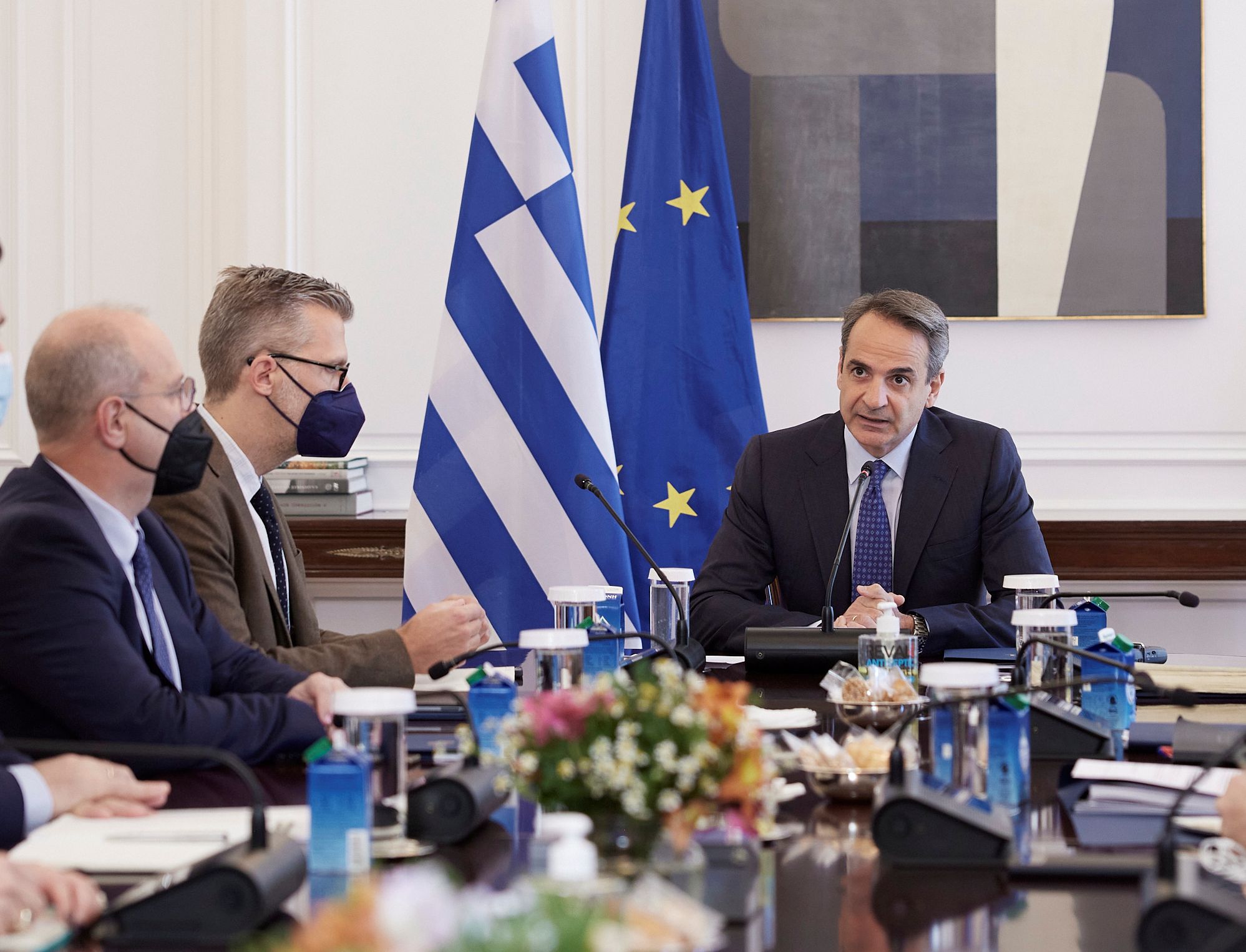 Δύσκολος Ιανουάριος με την «Όμικρον»-1