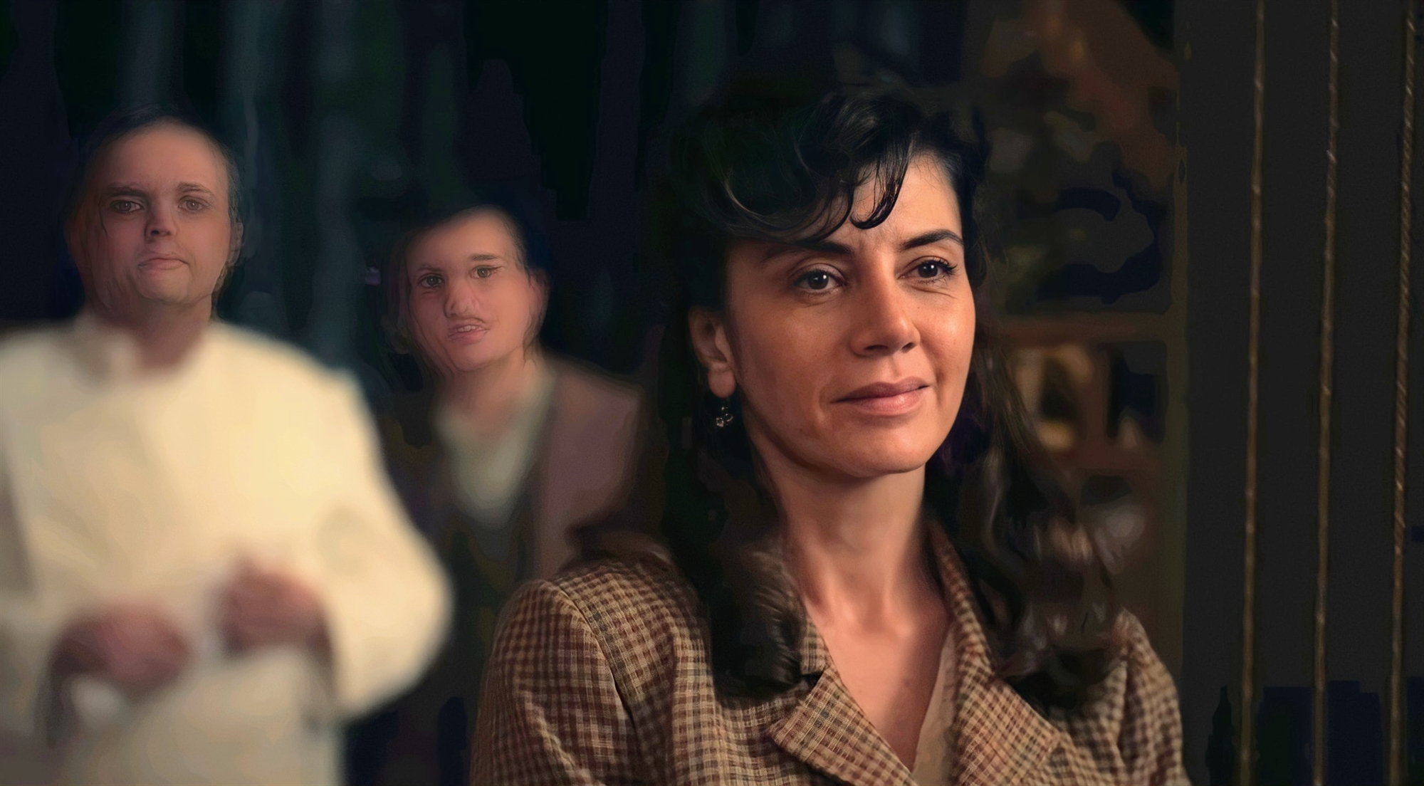 the-club-ταξίδι-στην-κοσμοπολίτικη-κωνστα-561688432