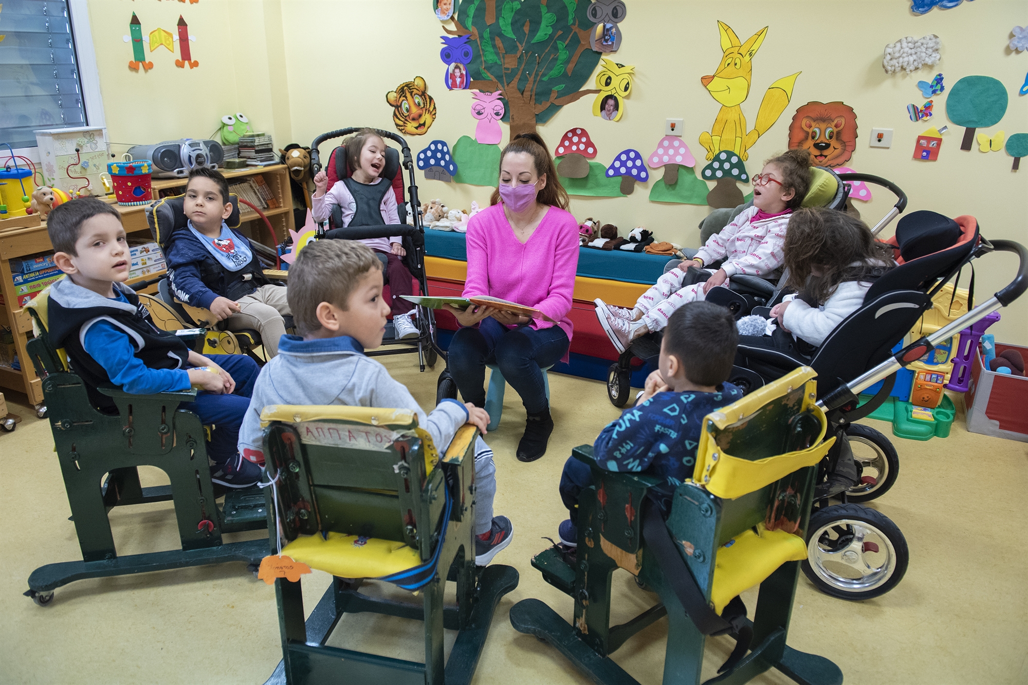 Ογδόντα καλλιτέχνες δίνουν το χέρι τους στα παιδιά της «Πόρτας Ανοιχτής»-1