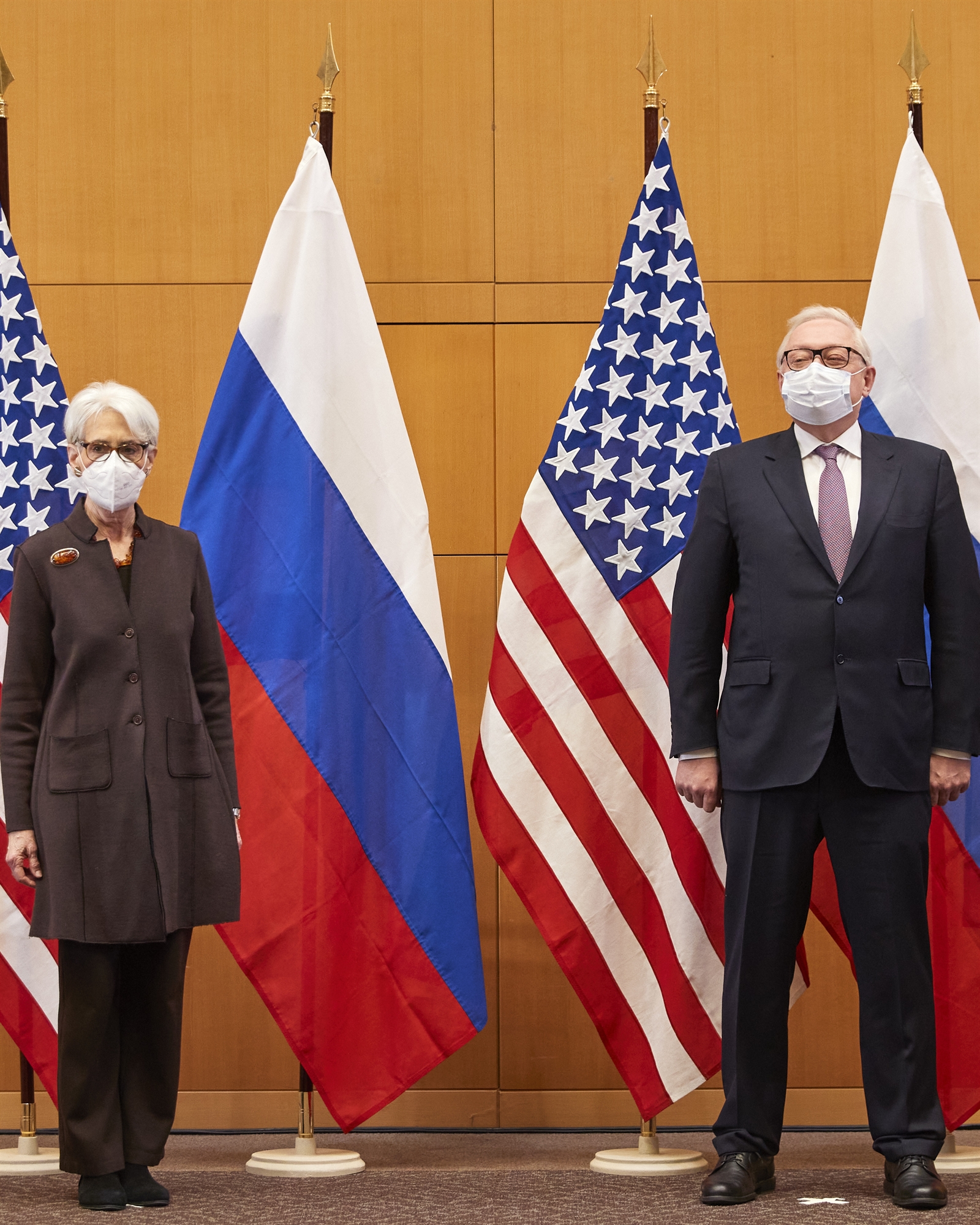 χαραμάδα-ελπίδας-από-ηπα-ρωσία-561663061