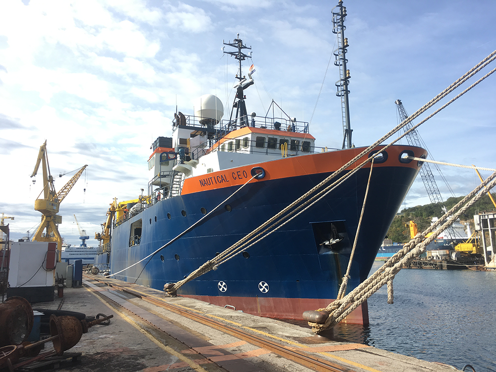 σκάκι-με-την-ενέργεια-στην-ανατολικ-561666610