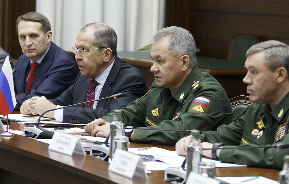 ο-ρώσος-υπουργός-άμυνας-σοϊγκού-κάνει-561680113