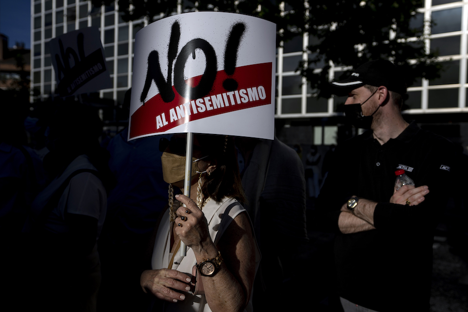 αντισημιτικές-επιθέσεις-σε-υψηλό-δεκ-561684262