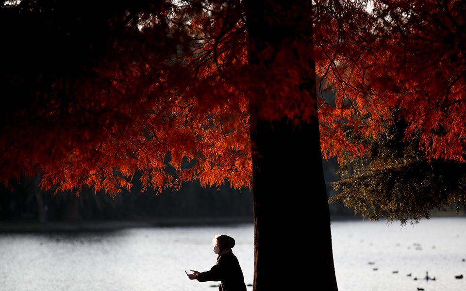 Κορωνοϊός: Θα φέρει η μετάλλαξη «Όμικρον» το τέλος της πανδημίας;-3