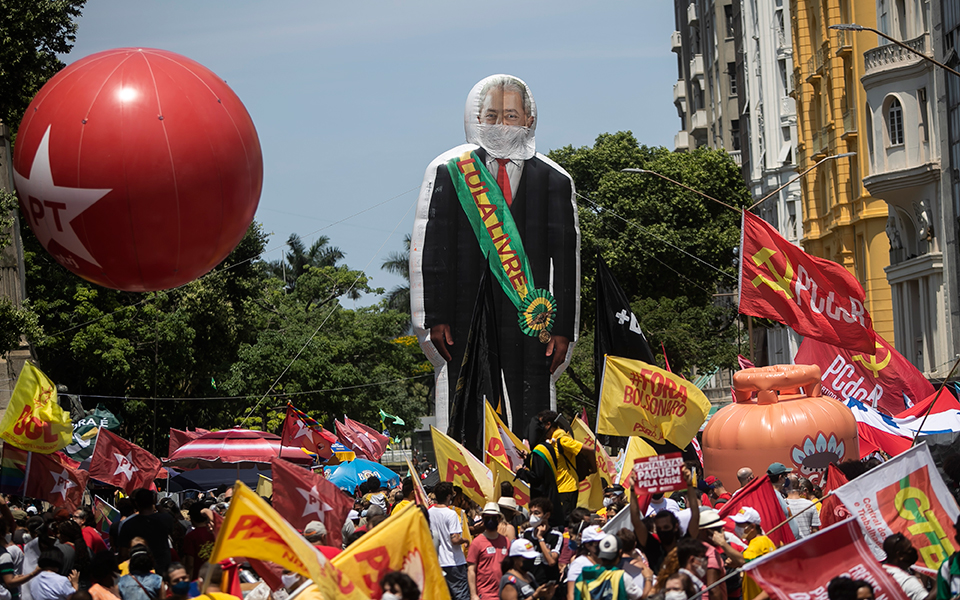 Το εκλογικό 2022: Η μπάλα στο γήπεδο της (ακρο)δεξιάς στη Γαλλία, η «μάχη των μαχών» στη Βραζιλία-4