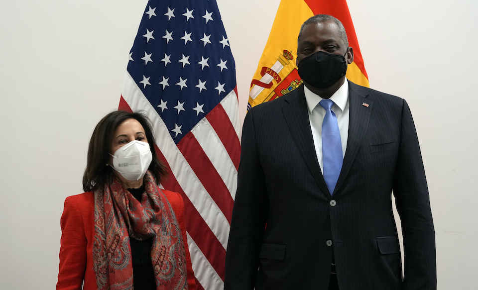 η-ισπανία-στέλνει-πολεμικά-πλοία-στη-μ-561678529