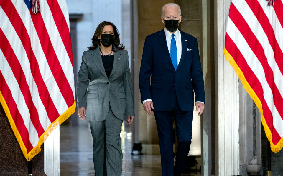 μπάιντεν-χάρις-θα-υπερασπισθούμε-τ-561682948