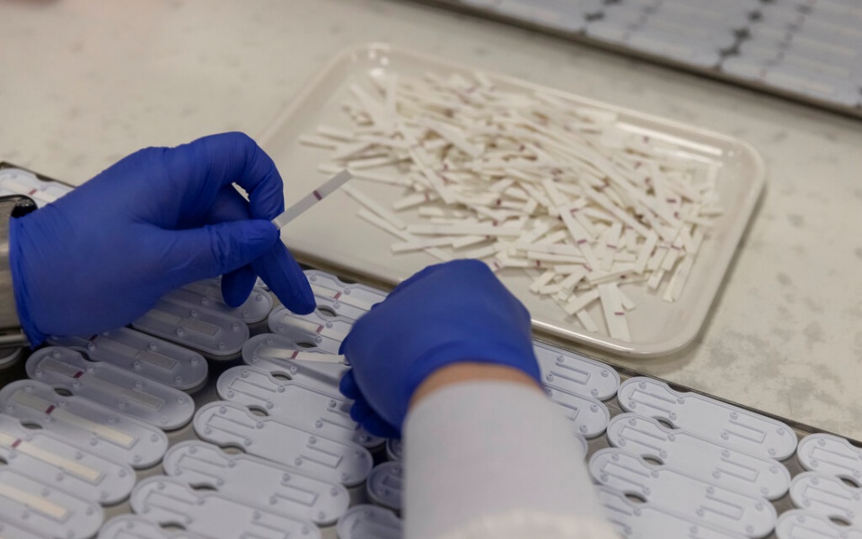 κορωνοϊός-19-712-νέα-κρούσματα-σήμερα-στην-561689728