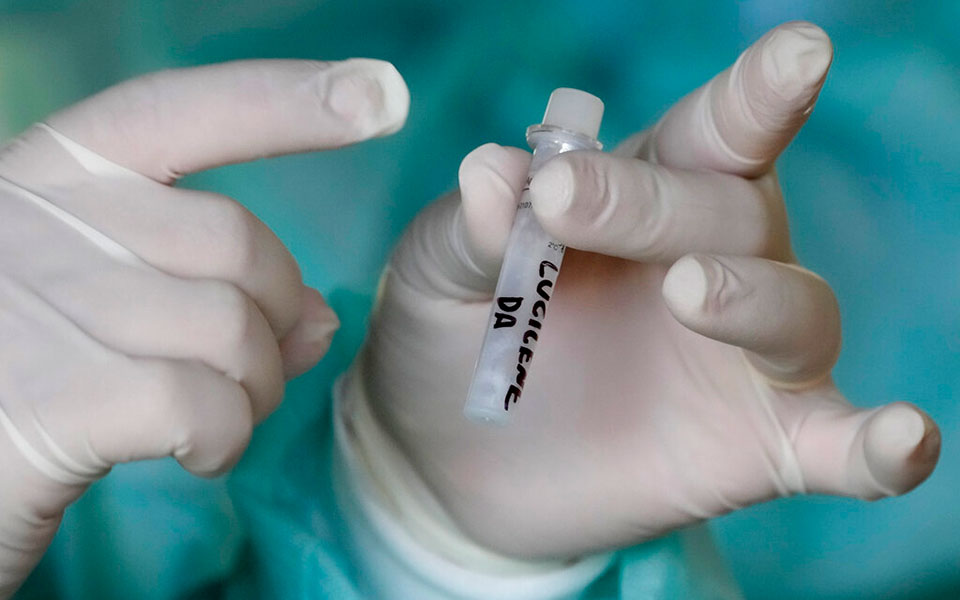 η-ευρώπη-μαθαίνει-να-ζει-με-τον-κορων-561670570