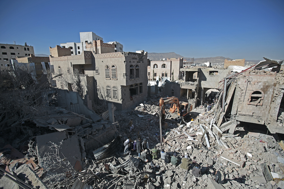 υεμένη-εκατοντάδες-νεκροί-σε-αεροπορ-561680104