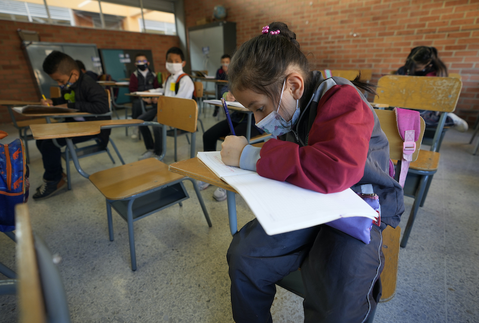 στοιχεία-οηε-τεράστιος-ο-αριθμός-των-π-561685891