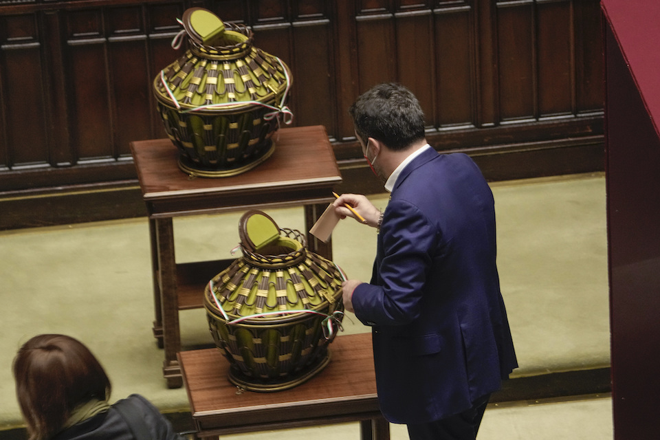 ιταλία-γιατί-καθυστερεί-η-εκλογή-του-π-561691441