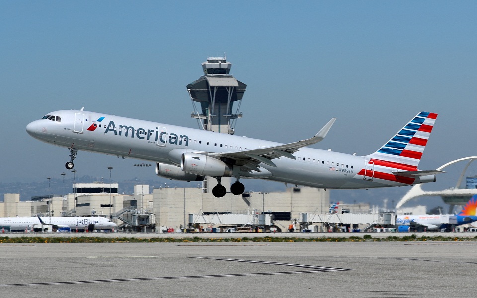 ονδούρα-εισβολή-επιβάτη-σε-πιλοτήριο-561665464