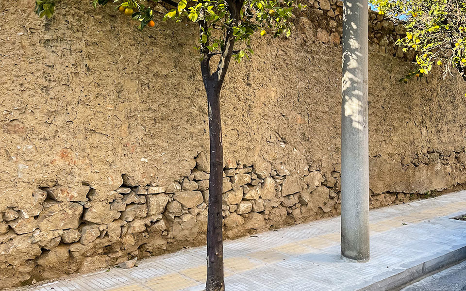 νέα-πεζοδρόμια-από-ψυχρά-υλικά-για-την-561674509