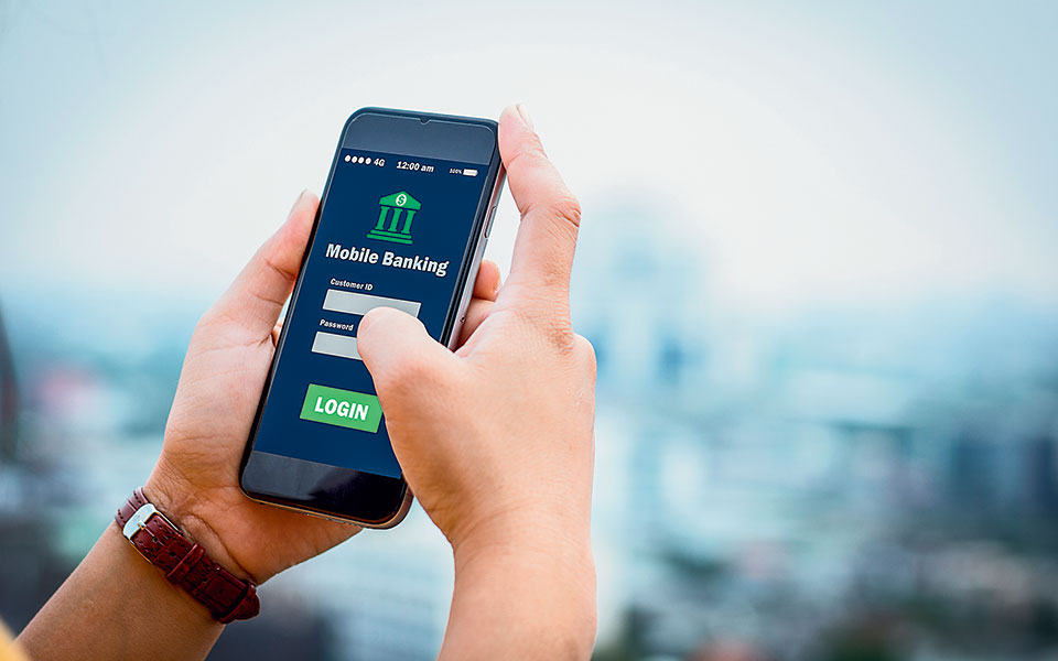 στα-4-εκατ-οι-χρήστες-του-mobile-banking-στην-ελληνι-561655489