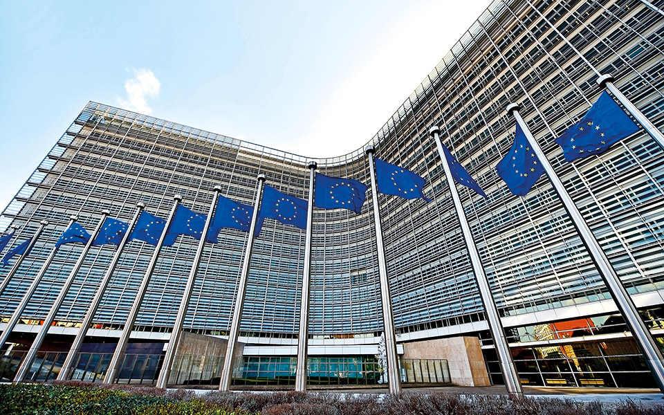 κρίσιμη-χρονιά-για-την-ελλάδα-και-όλη-τ-561662077