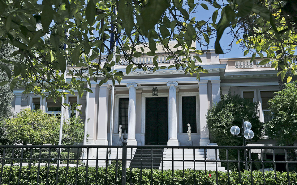 μαξίμου-έκτακτη-σύσκεψη-για-τις-επιπτ-561656890