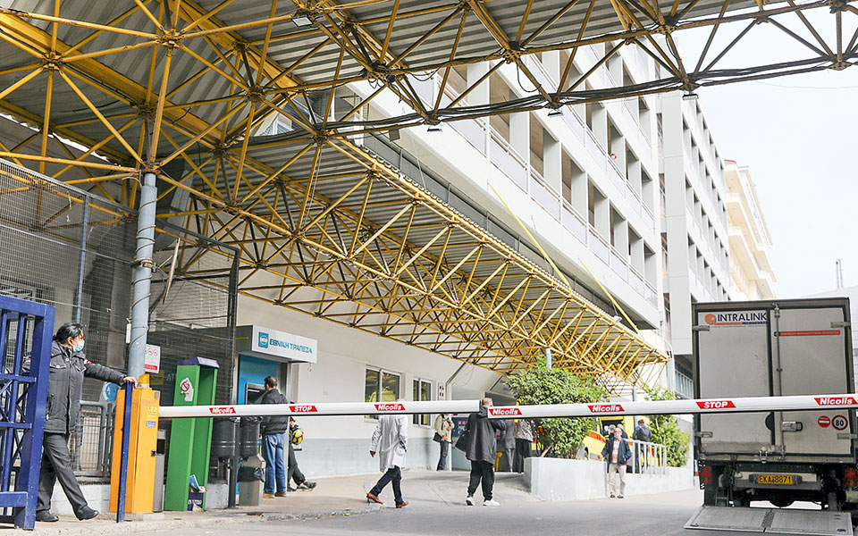 την-πρωτοχρονιά-άφησα-μόνα-δύο-ανήλι-561656884