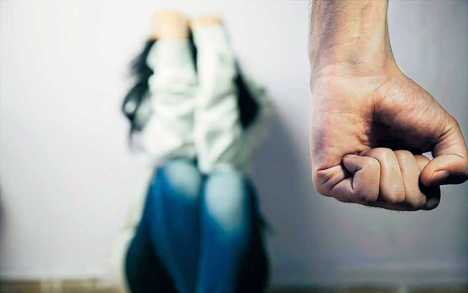 απόπειρα-γυναικοκτονίας-στο-συρτάρι-561658384