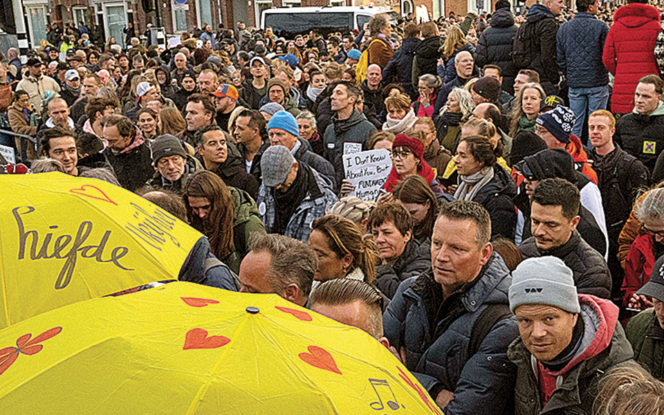 ευρώπη-επιθέσεις-σε-υπερμάχους-των-εμ-561660838