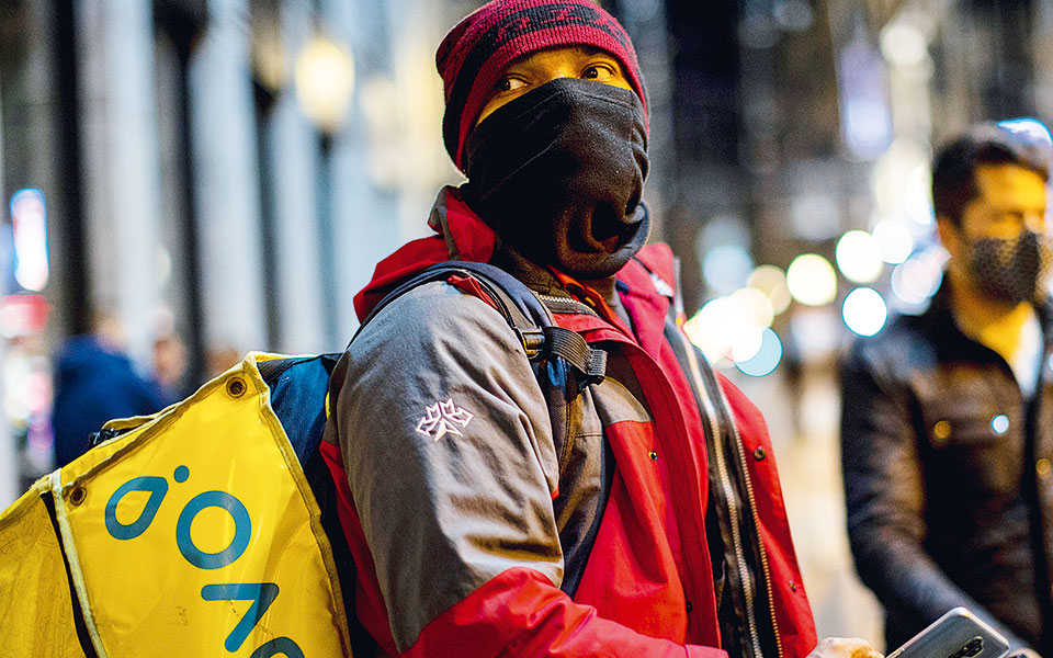 ανακατατάξεις-στον-παγκόσμιο-κλάδο-delivery-561669247