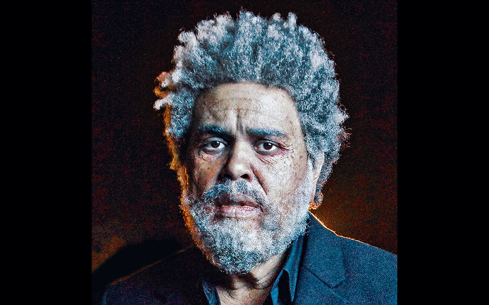 χορεύοντας-προς-το-φως-στην-άκρη-του-το-561669364