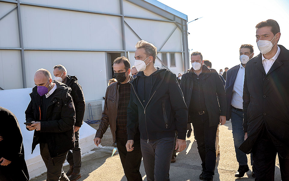 Πόλωση με φόντο τους θεσμούς-1