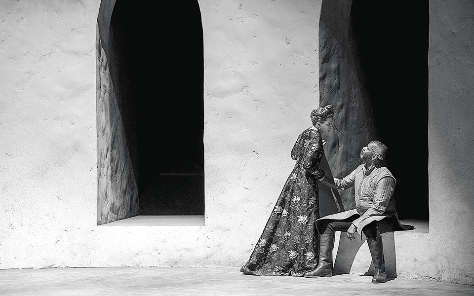 Η ξεχωριστή Κάθριν Χάντερ-1