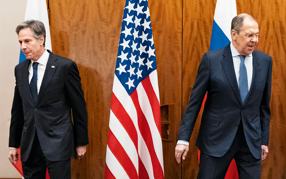 Ουκρανικό: Υπουργοί συζητούν, στρατηγοί προετοιμάζονται – Άσκηση διπλωματίας με φόντο τα χαρακώματα-1