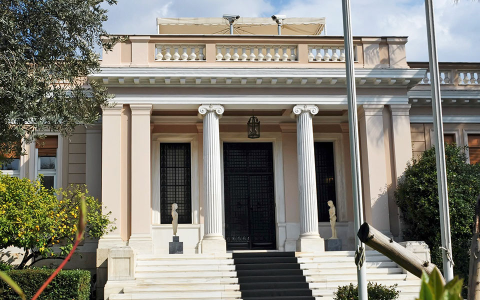 μαξίμου-και-δημοσκοπήσεις-561682276