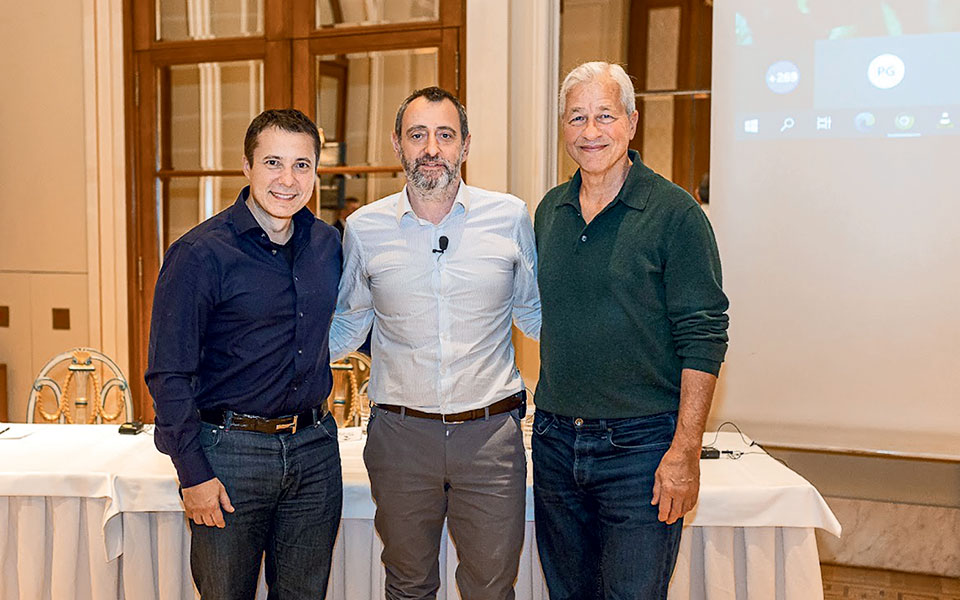 ο-τζέιμι-ντάιμον-στην-κ-έχουμε-και-άλ-561694009