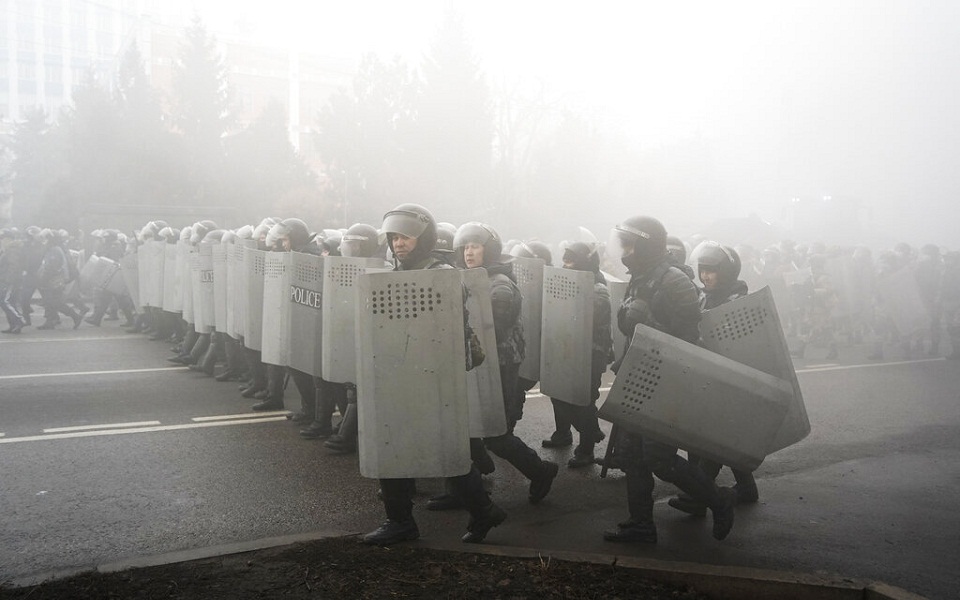 γιατί-το-καζακστάν-μυρίζει-μπαρούτι-561658714