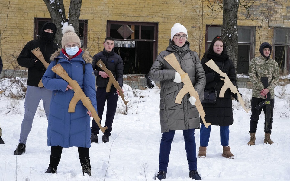 Ουκρανία: Στρατιώτες με το δάχτυλο στη σκανδάλη (εικόνες)-5