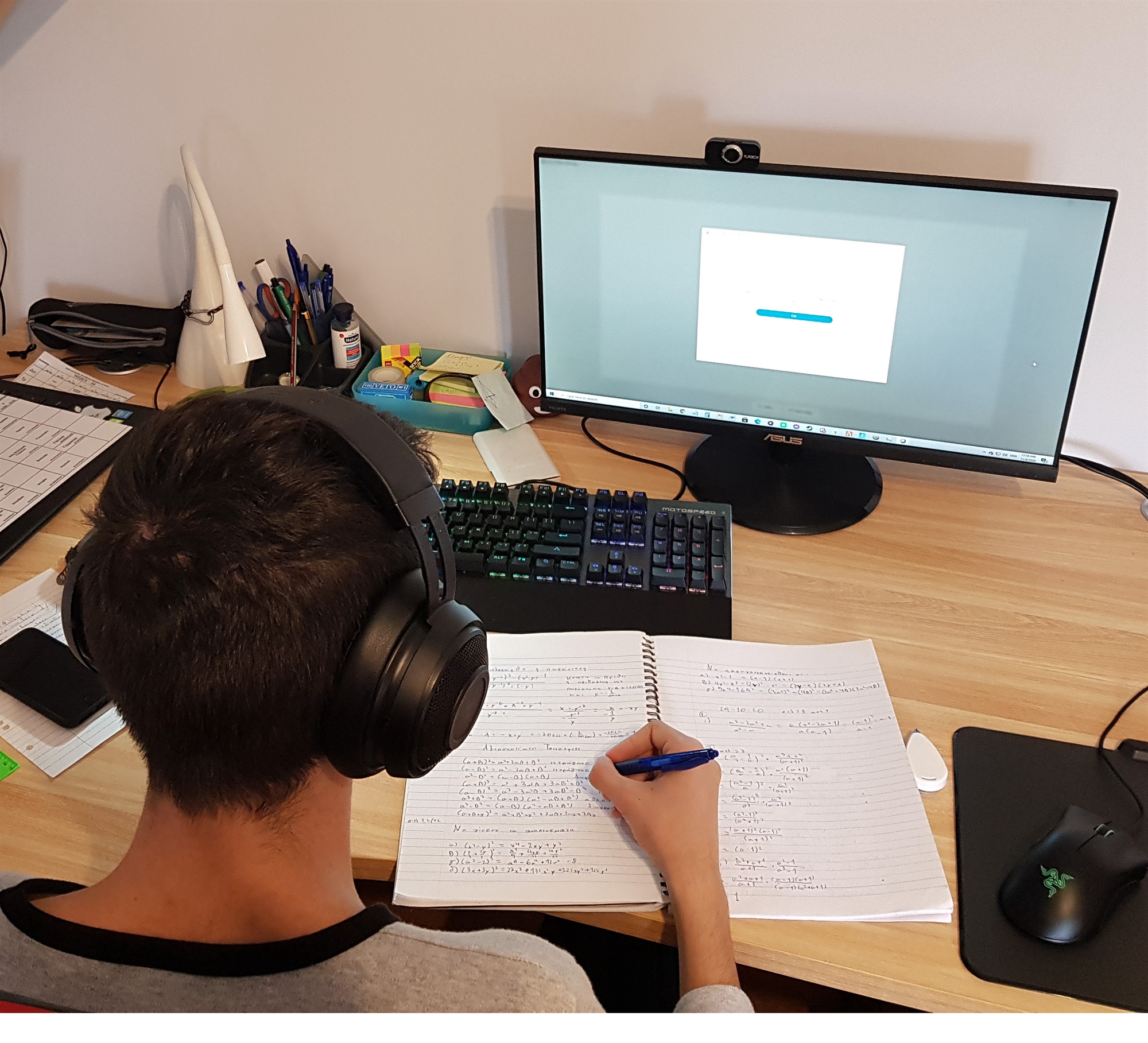 ιστορίες-τηλεκπαίδευσης-ακούγαμε-σ-561692086