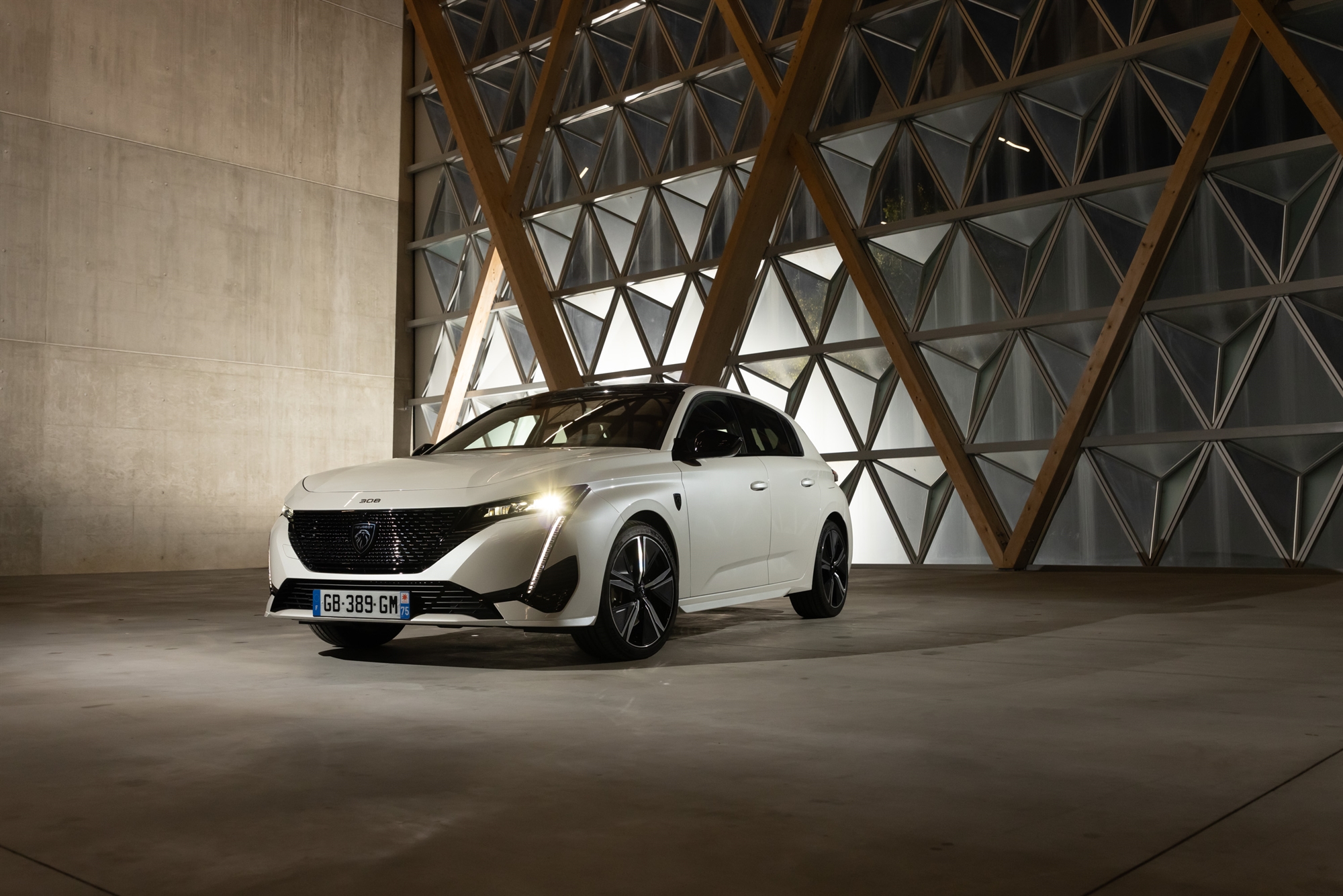 to-νέο-πρόσωπο-της-peugeot-561693127