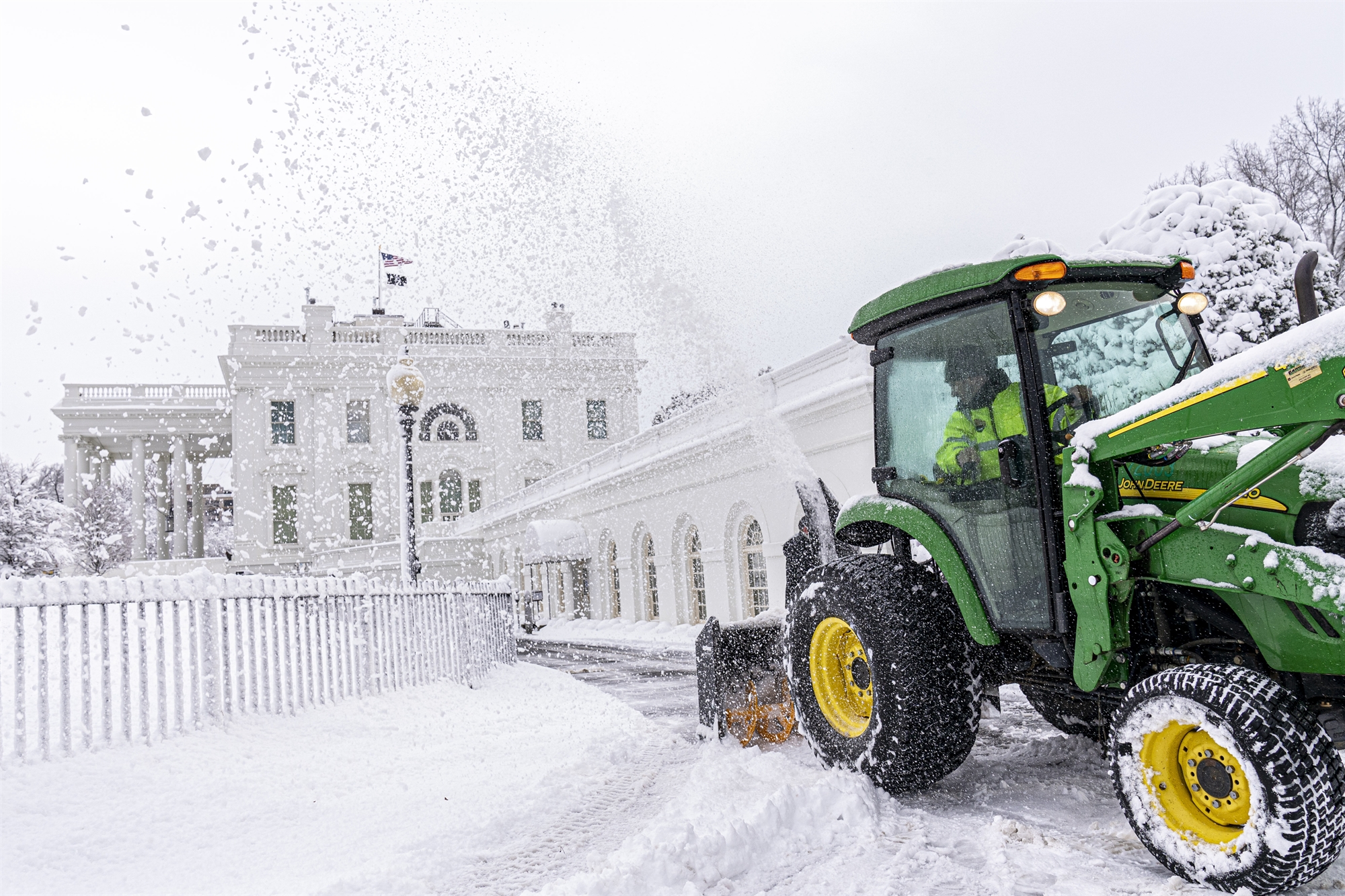 χιονοθύελλα-έπληξε-και-τον-λευκό-οίκο-561656107