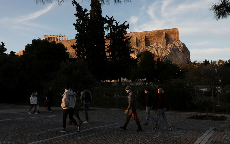 προς-παράταση-των-περιοριστικών-μέτρ-561675889
