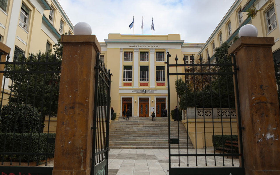 ασοεε-nέα-ένταση-και-επίθεση-σε-τηλεοπτ-561667534